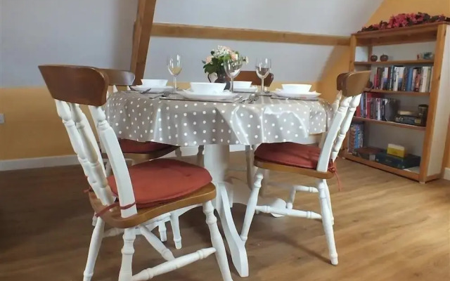 Pond Cottage