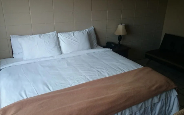 Richmond Plaza Motel