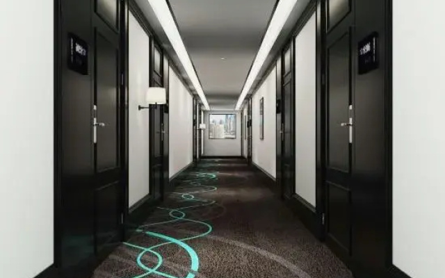 Xana Hotelle Hotel (Shijiazhuang Railway Station East Square Subway Station)