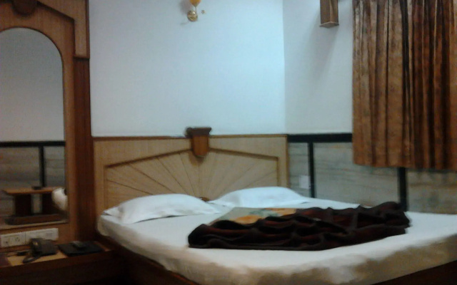Anoop Hotel