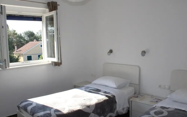 Apartment Near Sakarun Beach Dugi Otok