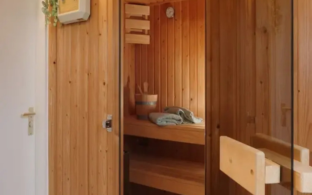 Cosy 8-person Holiday Home in Wemeldinge