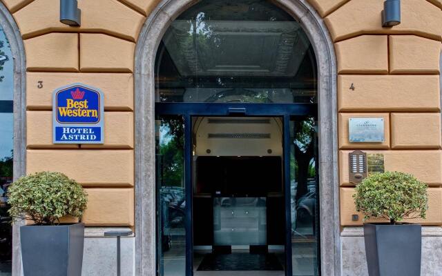 Best Western Hotel Astrid вид на фасад