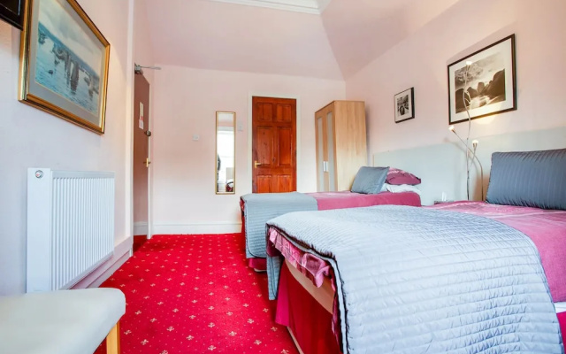 St. Ronan's Hotel by OYO Rooms