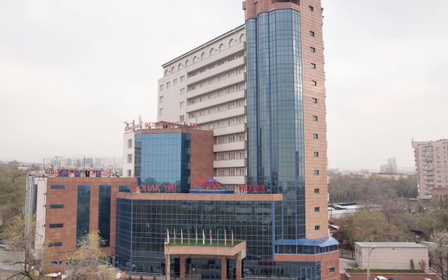 Гостиница Grand Aiser вид на фасад