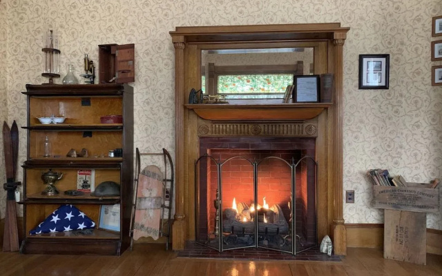 LimeRock Inn