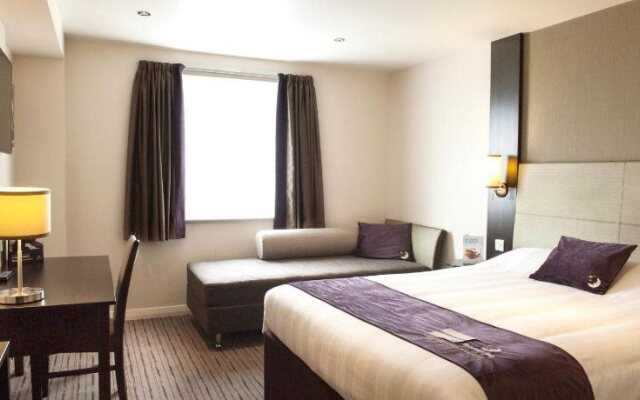 Premier Inn London Wandsworth 1