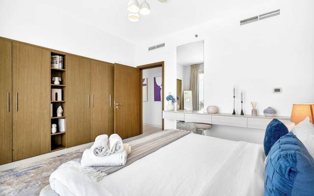WYZ RENT|Upscale 1BR Loft Walk to Burj & Mall