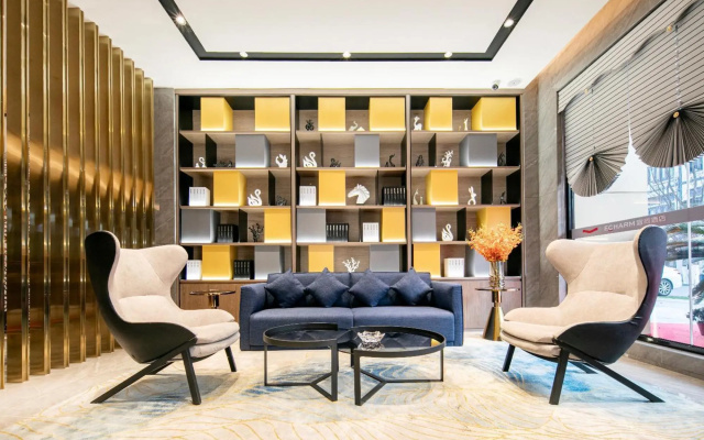 Echarm Hotel (Jingzhou Honghu Long Street)