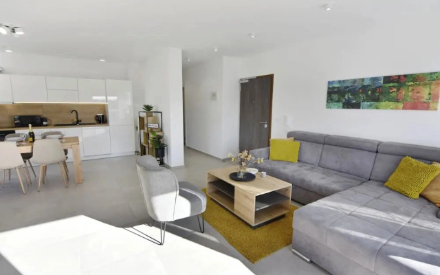 Modern Apartment Near Kanegra Beach