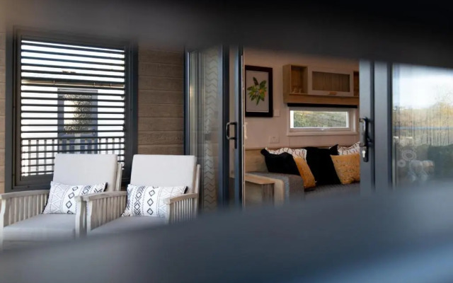 The Escape Luxury Pod Close To Beach