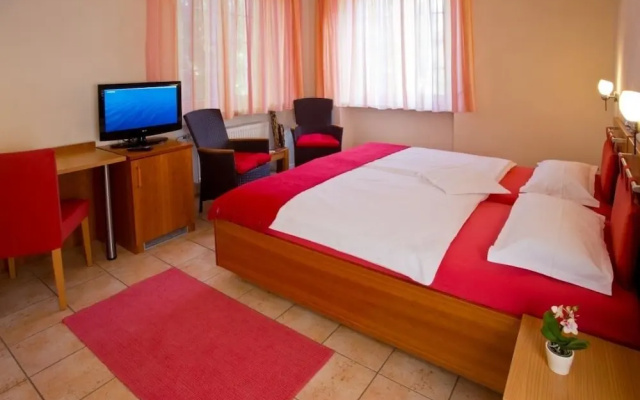 Rotenberg PT Hotel