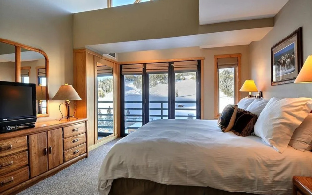 Beaverhead Condos at Big Sky Resort