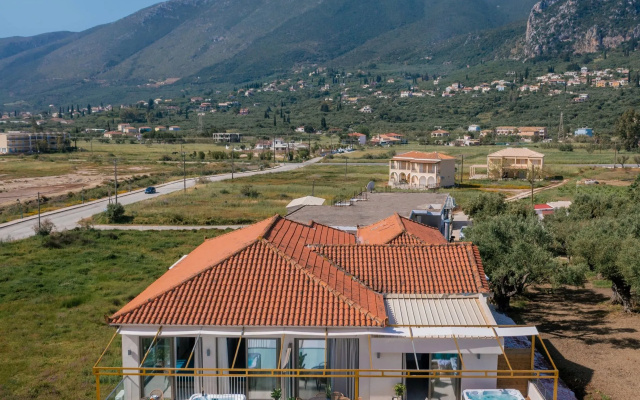 Aphrodite Studios & Apartments