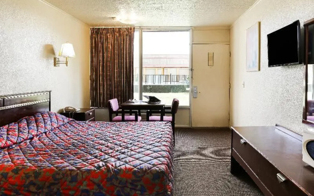 SPRINGWOOD HOTEL, Opelika I-85 Columbus Pkwy
