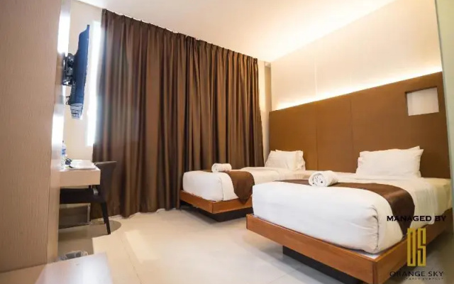 Sky Inn Express Hotel Bandara