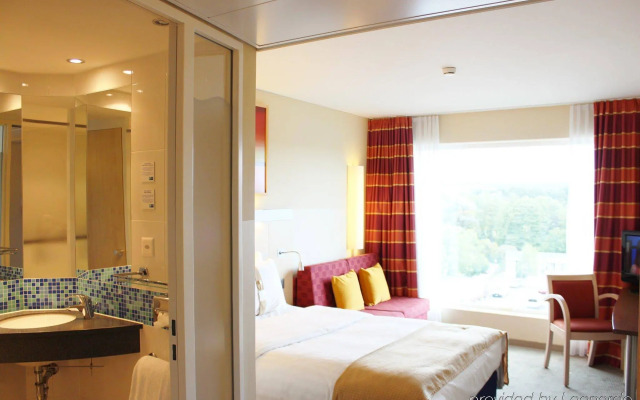 Holiday Inn Express Zurich Airport by IHG
