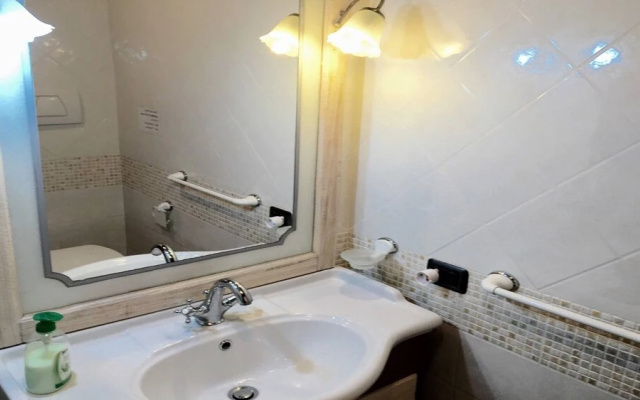 Spoleto By The Pool Whole Villa - Sleeps 24