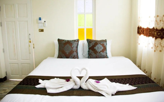 Raiwin Buri Resort
