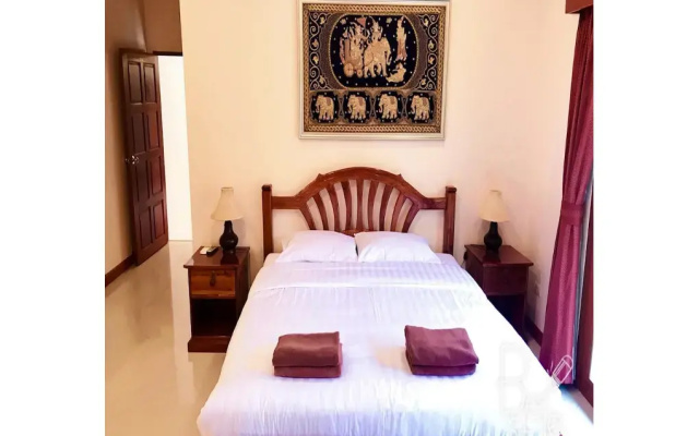 Punyapha Beach Villa
