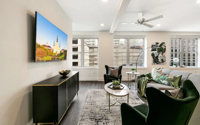 Mardi Gras Suites NOLA's 4BR Elegance