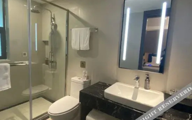 Homeinn Selected Hotel (Zhoukou Qiyi Road Wuyi Square)