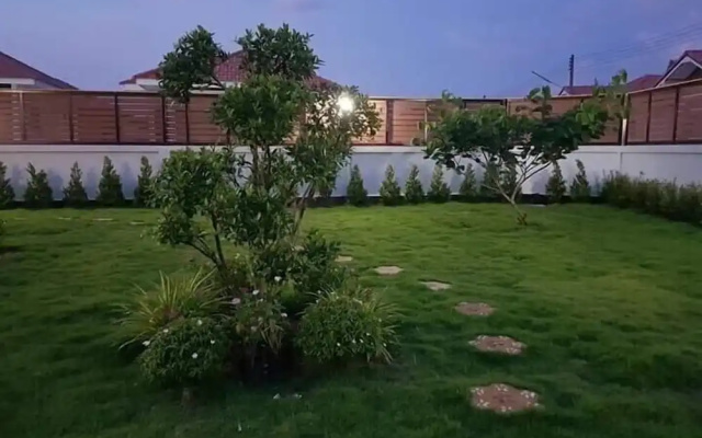 Baan Dear Home Stay