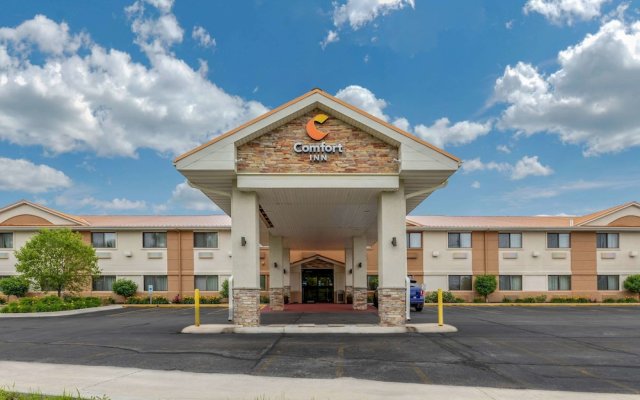 Comfort Inn Moline - Quad Cities in Moline, United States of America from 92$, photos, reviews - zenhotels.com hotel front
