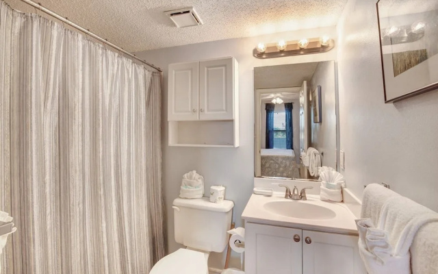 Pelican Beach 0309 1 Bedroom Condo by Pelican Beach Management