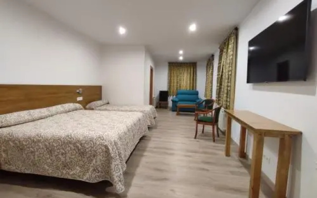 Hostal Aribel Longinos
