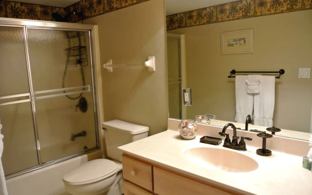 Santa Maria Harbour Resort 4 Br condo by RedAwning