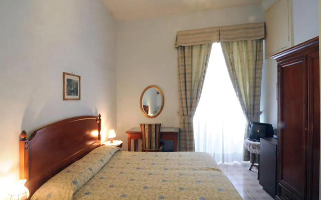 Hotel Toro