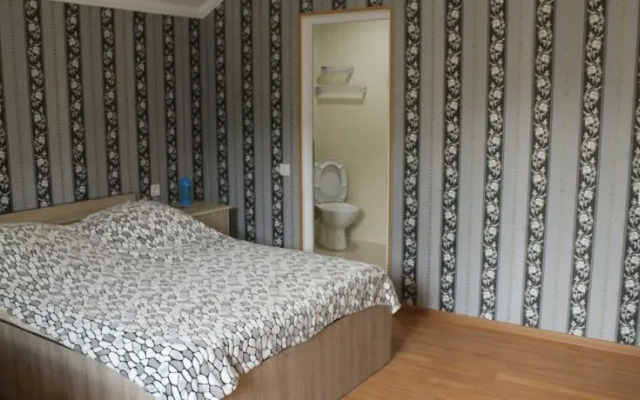 Guesthouse on Tamar Mefe St.14
