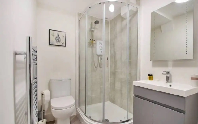 Stylish 1-bed Apartment - Heart of Tunbridge Wells