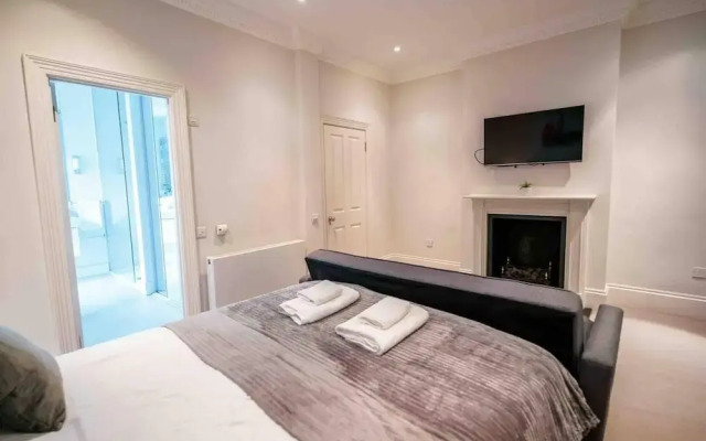 Spacious & Modern 3brs House in Central London