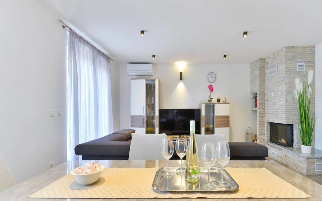 New 2020 Villa Futura With Magnificant Seaview