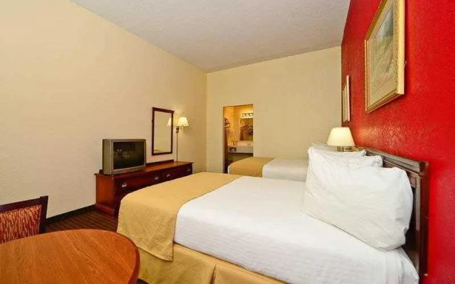 Manchester Heritage Inn & Suites