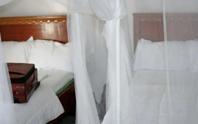 Siaya White Hotel