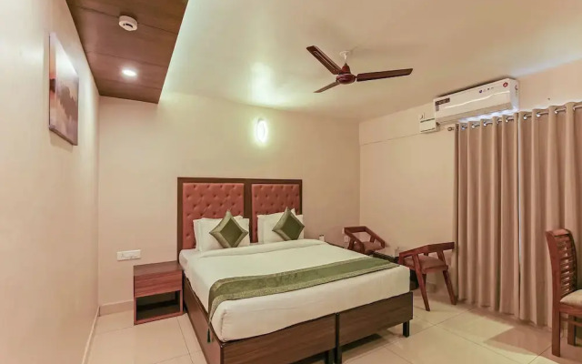 Treebo Goodland Residency - 500m from Railway Station