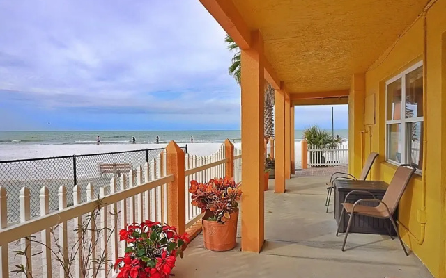 Misty Isles Redington Beachfront Suite 3