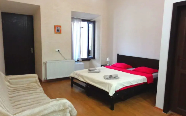 Old Meidan Hotel