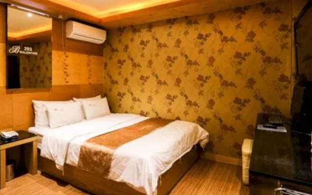 Balentine Motel