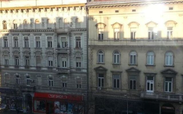 Апартаменты Caterina Private Rooms and Apartments вид на фасад
