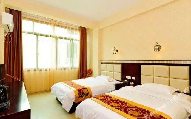 Huangguoshu sinrui business hotel