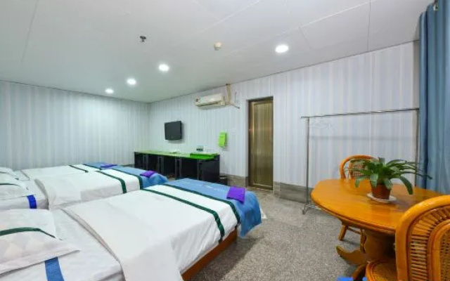 Shaoxian Hotel (Guangzhou North Railway Station)