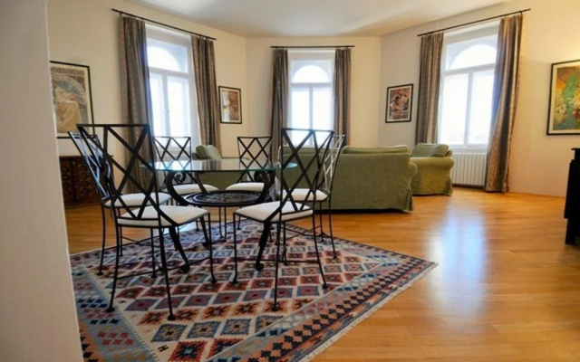 Pvh Charming Flats Janackovo