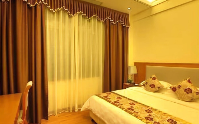 Jinbao Haoting Hotel (Xinxing Bus Terminal Temple Street Pedestrian Street Branch)