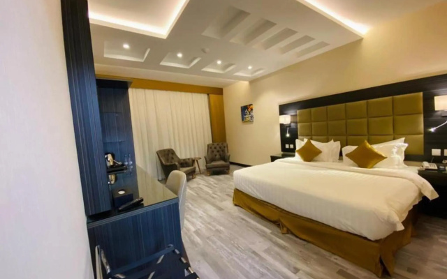 Platinum Hotel