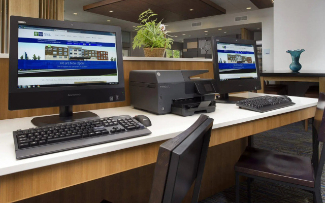 Holiday Inn Express & Suites Altoona by IHG