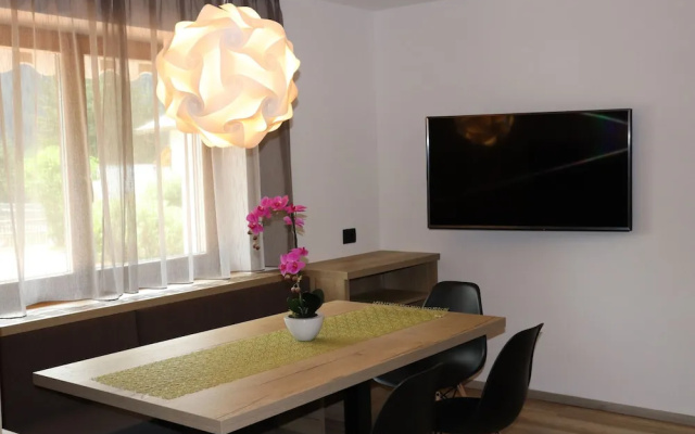 Ciasa Cir Apartments